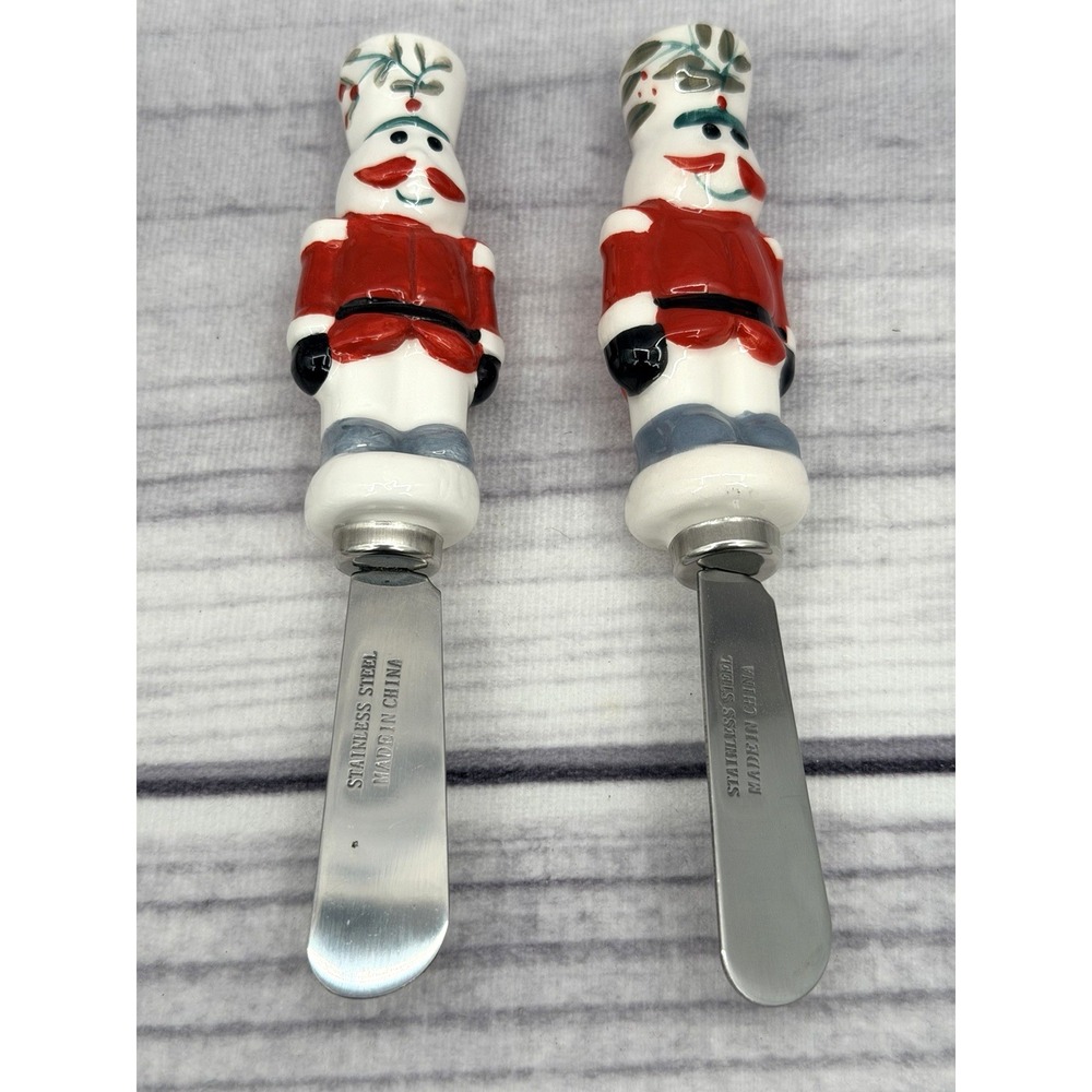LOT OF 4 PFALTZGRAFF WINTERBERRY CHEESE SPREADERS - STOCKINGS / NUTCRACKERS - Picture 3 of 4